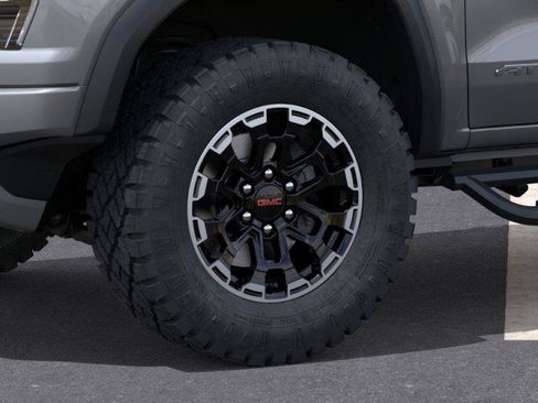 New 2026 GMC Canyon AT4 w/ Technology Plus Package AWD/4WD image 9