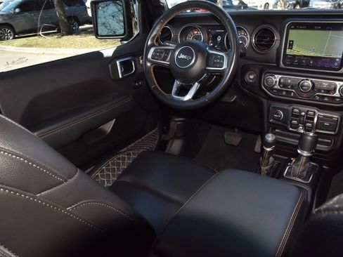 Used 2022 Jeep Wrangler Unlimited Sahara image 15