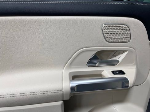 Certified 2020 Mercedes-Benz GLB 250 4MATIC image 24