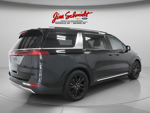 Used 2024 Kia Carnival FWD image 6