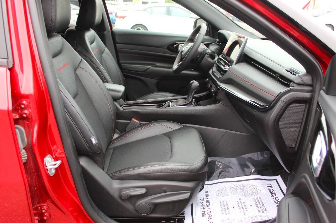 Used 2025 Jeep Compass Trailhawk AWD/4WD image 9