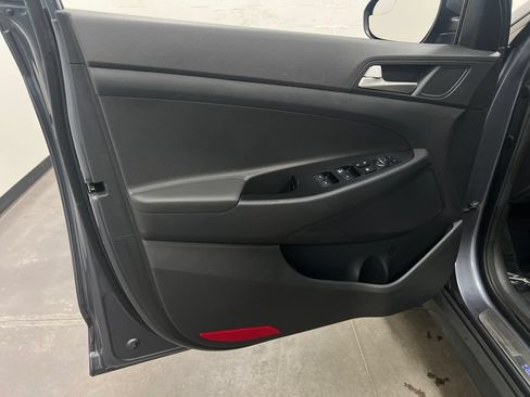 Used 2021 Hyundai Tucson SE FWD image 11