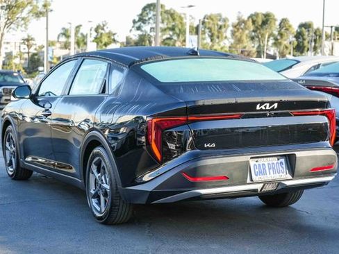New 2026 Kia K4 LXS image 9