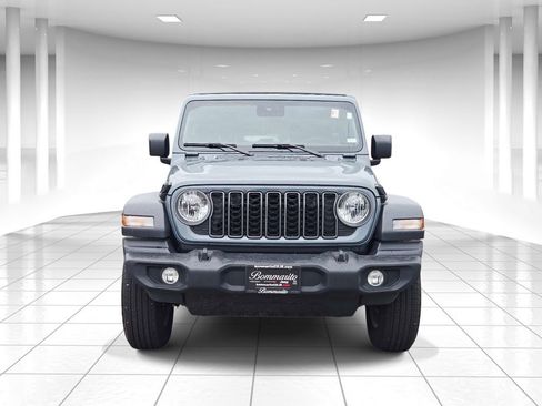 Used 2025 Jeep Wrangler Unlimited Sport AWD/4WD image 8