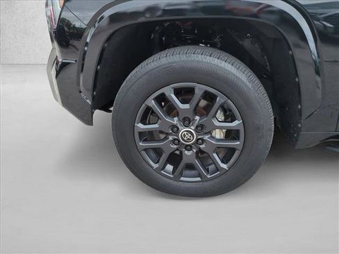 Used 2024 Toyota Tundra Platinum AWD/4WD image 24