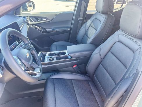 New 2026 Chevrolet Equinox LT w/ Convenience Package II image 16