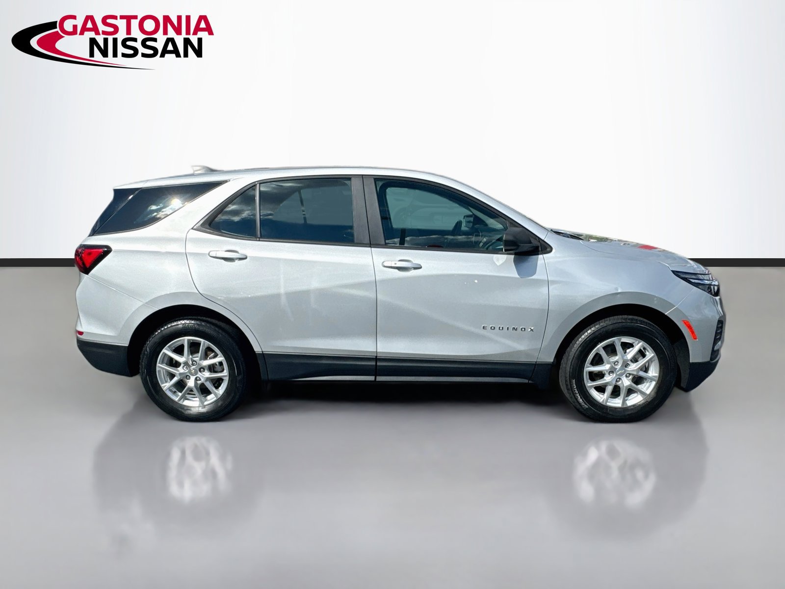 Used 2022 Chevrolet Equinox LS AWD/4WD image 10