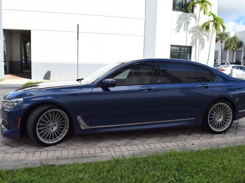 Used 2017 BMW ALPINA B7 xDrive AWD/4WD image 4