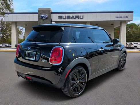 Used 2020 MINI Cooper 2-Door Hardtop image 6