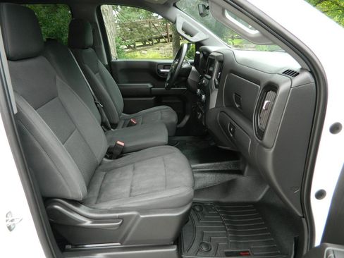 Used 2022 Chevrolet Silverado 1500 W/T w/ WT Value Package AWD/4WD image 13