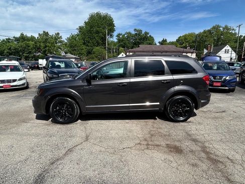 Used 2020 Dodge Journey SE w/ Blacktop Package FWD image 4