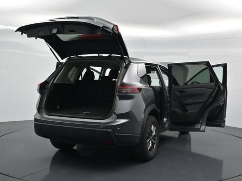 Used 2025 Nissan Rogue S AWD/4WD image 36