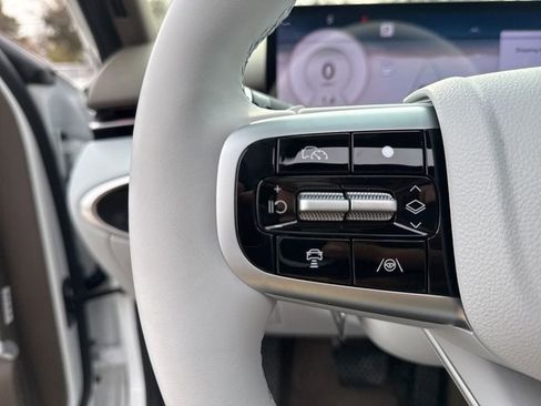 New 2026 Genesis GV70 2.5T Advanced AWD/4WD image 18