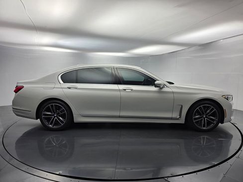 Certified 2022 BMW 750i xDrive 750i xDrive w/ Executive Package image 3