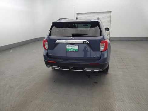 Used 2021 Ford Explorer XLT w/ Equipment Group 202A AWD/4WD image 7