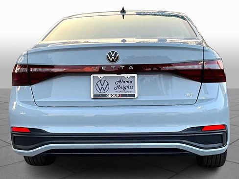 New 2026 Volkswagen Jetta SE image 4