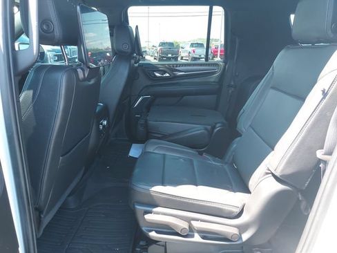 Used 2021 GMC Yukon XL Denali AWD/4WD image 14