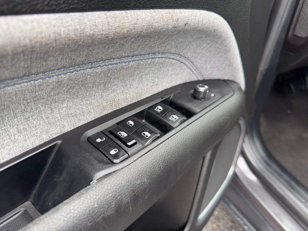 Used 2024 Jeep Compass Latitude AWD/4WD image 12