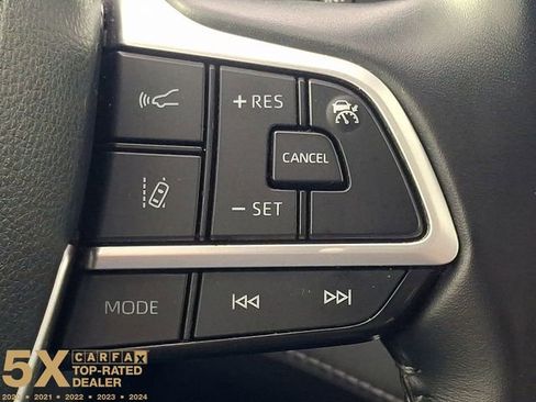 Used 2023 Toyota Highlander XSE AWD/4WD image 29