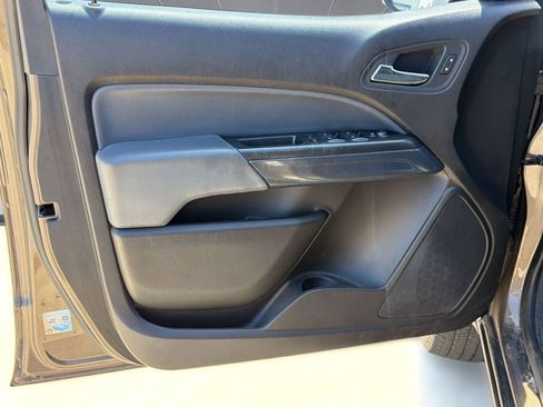 Used 2015 Chevrolet Colorado Z71 image 13