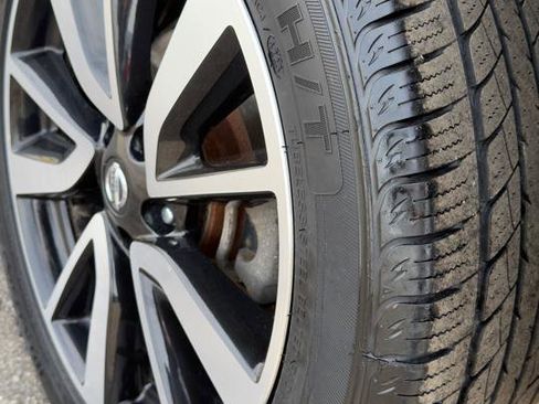 Used 2020 Nissan Rogue SL image 7