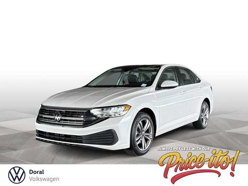 Certified 2023 Volkswagen Jetta SE w/ Panoramic Sunroof Package FWD image 1