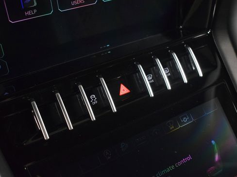 Used 2023 Lamborghini Urus S image 33