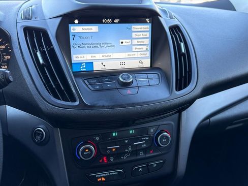 Used 2019 Ford Escape SE image 11