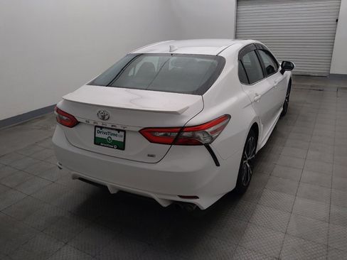 Used 2019 Toyota Camry SE FWD image 7