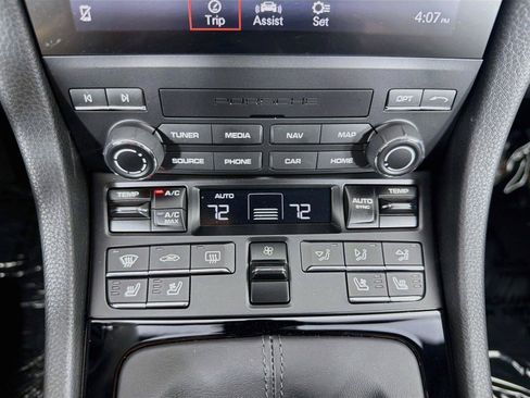 Used 2024 Porsche 718 Cayman RWD image 19