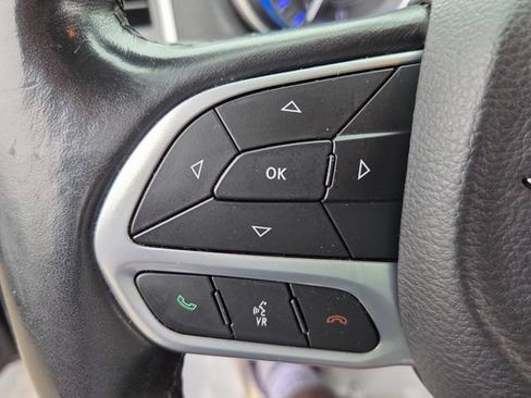 Used 2019 Chrysler 300 Touring L w/ Quick Order Package 22F RWD image 25