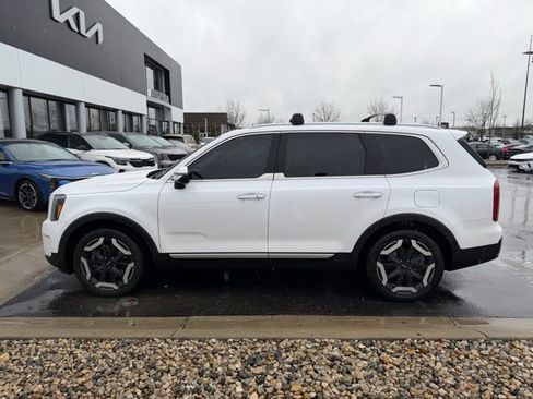 Certified 2024 Kia Telluride S w/ S Sunroof Package image 4