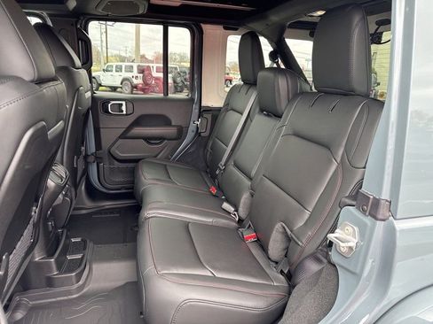 Used 2026 Jeep Wrangler Unlimited Rubicon image 9