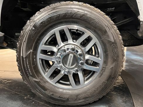 Used 2022 Ford F250 XLT w/ XLT Premium Package image 25