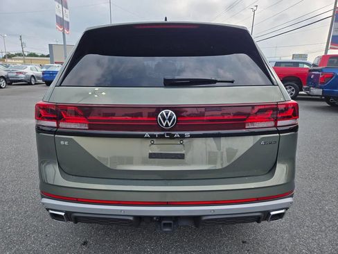 Used 2025 Volkswagen Atlas Peak Edition SE AWD/4WD image 6