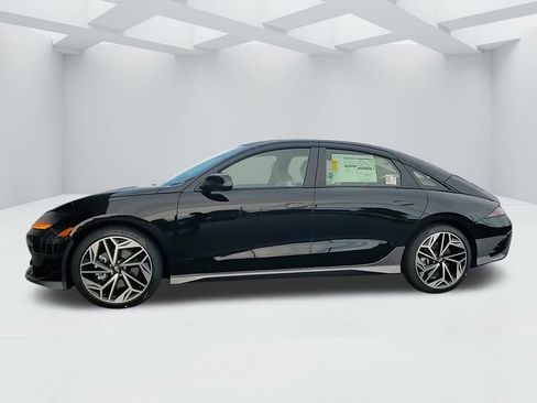 New 2025 Hyundai Ioniq 6 SEL image 8