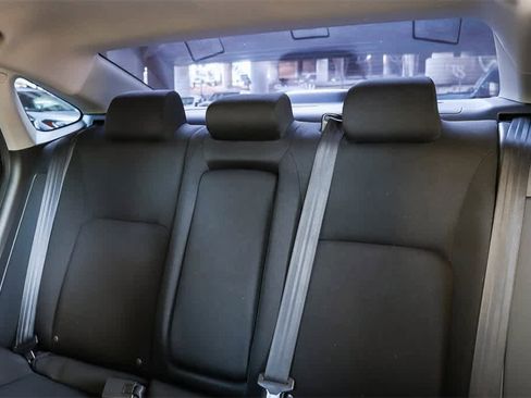 Used 2022 Honda Civic EX image 17