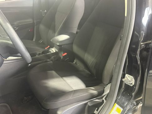 Used 2017 Ford Focus SE image 12