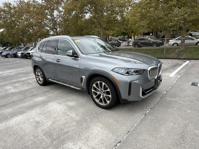 Used 2024 BMW X5 xDrive50e w/ Executive Package AWD/4WD image 2