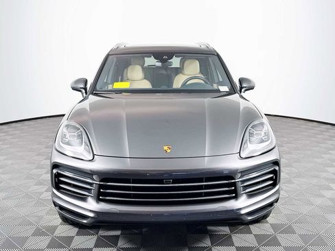 Used 2023 Porsche Cayenne image 4