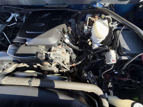 Used 2019 Chevrolet Silverado 2500 W/T image 28