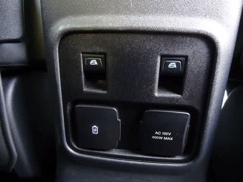 Certified 2024 Ford Bronco Badlands AWD/4WD image 11