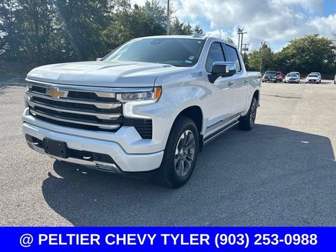 Used 2023 Chevrolet Silverado 1500 High Country w/ Z71 Off-Road Package AWD/4WD image 3