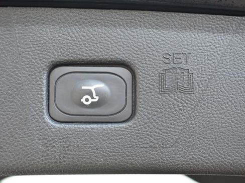 Used 2024 Ford Edge SEL w/ Convenience Package image 39