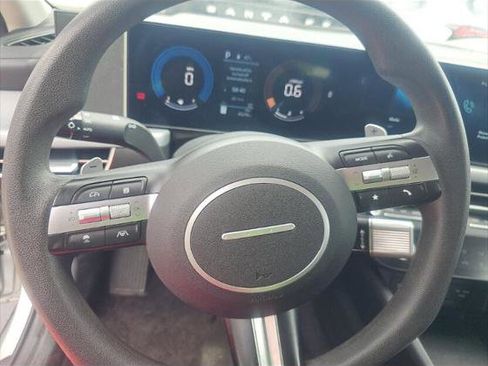 Used 2025 Hyundai Sonata SEL FWD image 14