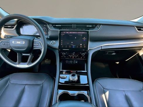 Used 2023 Jeep Grand Cherokee L Limited w/ Black Appearance Package image 7