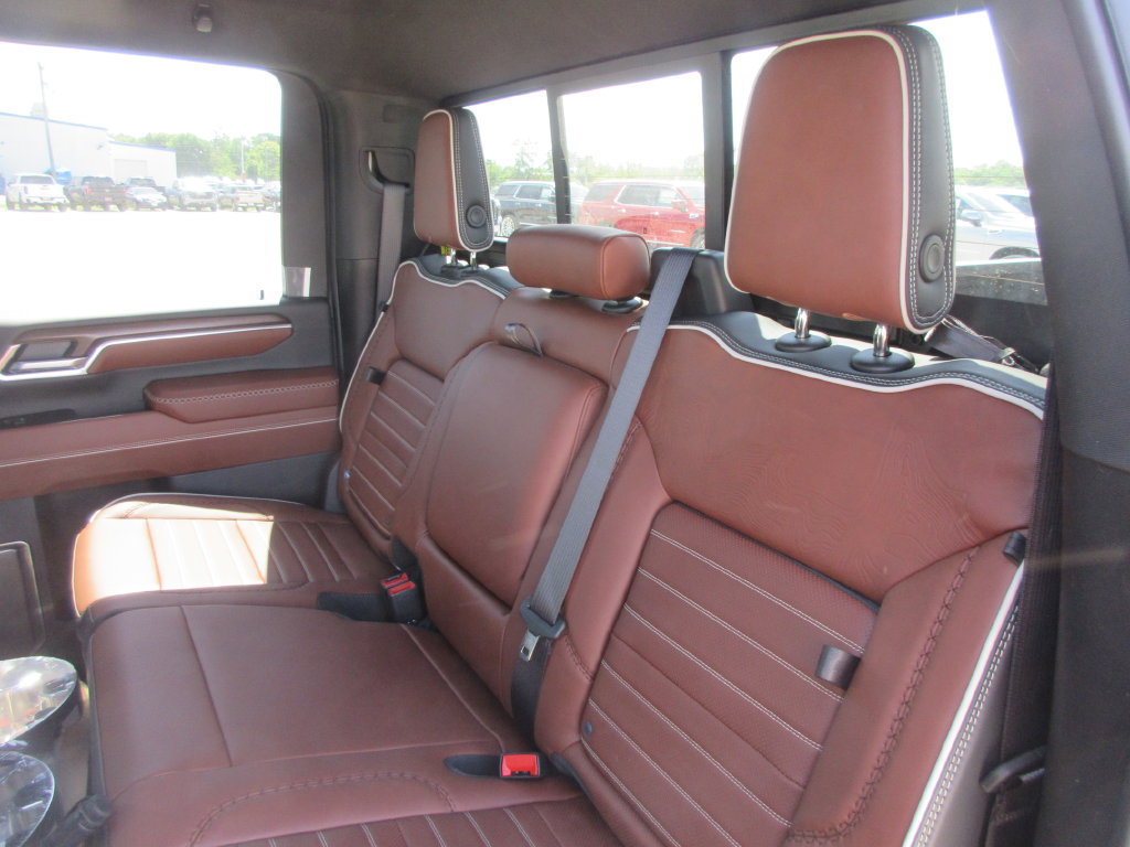 New 2026 GMC Sierra 3500 Denali Ultimate AWD/4WD image 13