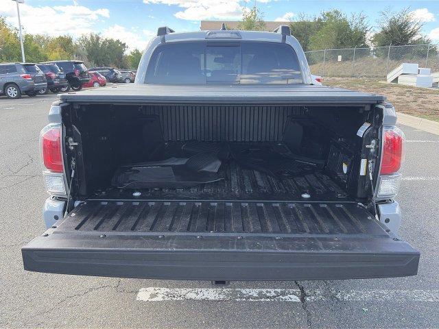 Used 2020 Toyota Tacoma TRD Off-Road w/ Technology Package AWD/4WD image 35