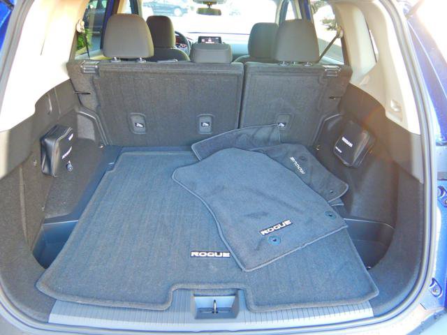 Used 2023 Nissan Rogue S AWD/4WD image 14