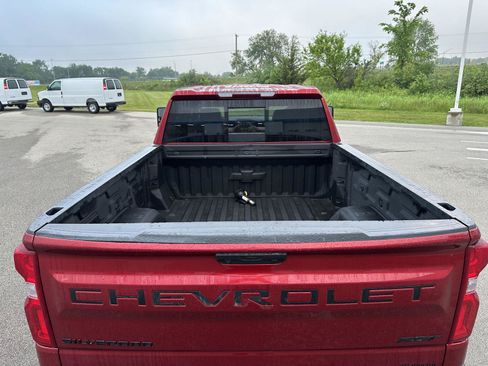 Used 2023 Chevrolet Silverado 1500 RST w/ Convenience Package II AWD/4WD image 5